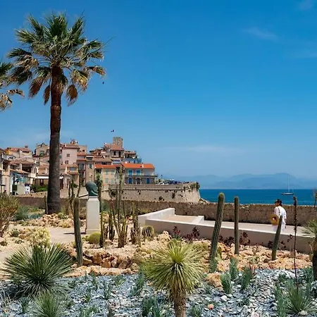 2p Remparts Vieil شقة أنتيب