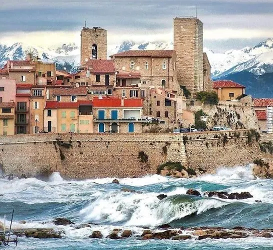 2p Remparts Vieil *